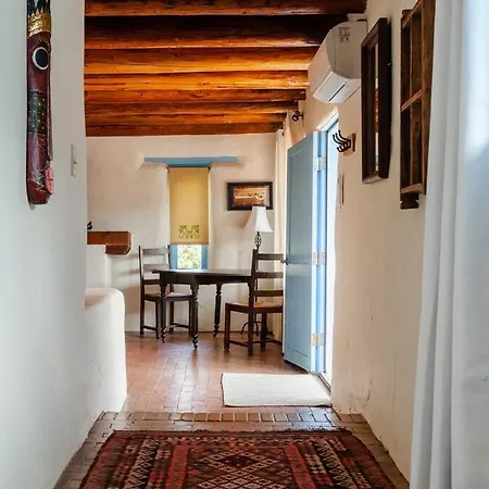 Casita Azul: Cozy Historic Adobe Retreat In Holiday home